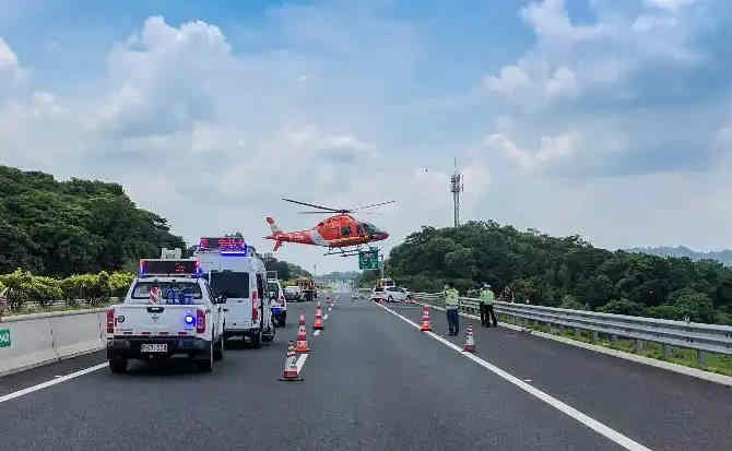 盈江高速公路汽车救援案例